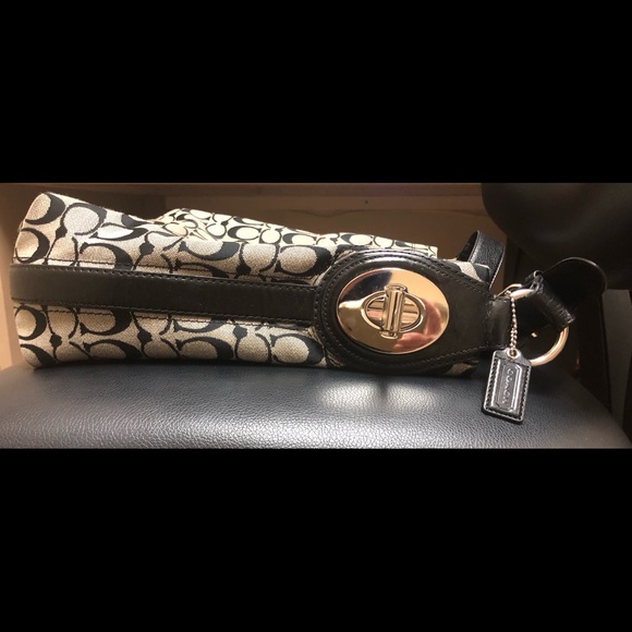 Coach Purse Logo pattern - Picture 3 of 8